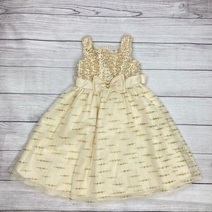 Girls dress Sz 6, Gold sequins & sparkles!🎁